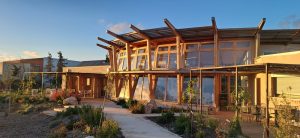 Vue restaurant chemin d'entrée.resized